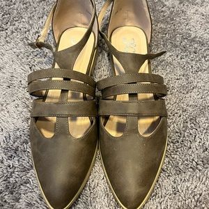 Size 12 JG womens dress flats
